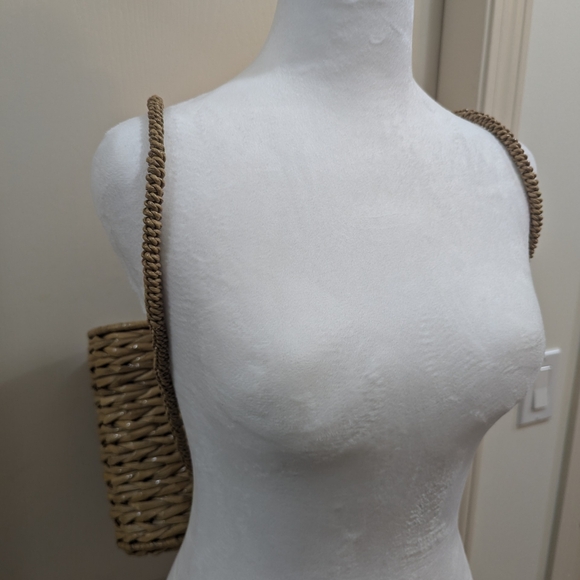 Basket backpack - Picture 4 of 10